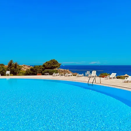 Three Bedroom Sea View In Cala Granu Shared Pool 200m From The 度假居