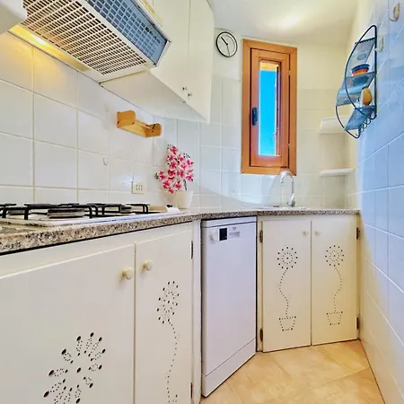 Three Bedroom Sea View In Cala Granu Shared Pool 200m From The 度假居 *