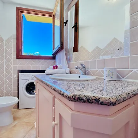 Three Bedroom Sea View In Cala Granu Shared Pool 200m From The 度假居