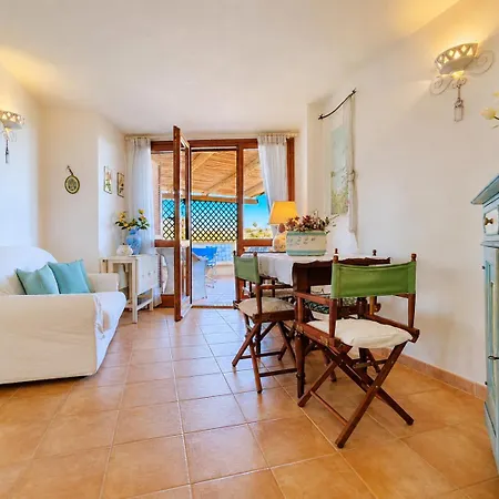 度假居 Three Bedroom Sea View In Cala Granu Shared Pool 200m From The