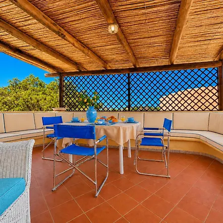 Three Bedroom Sea View In Cala Granu Shared Pool 200m From The 度假居 切尔沃港