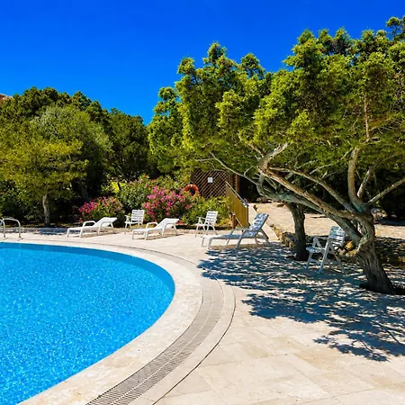 Three Bedroom Sea View In Cala Granu Shared Pool 200m From The 度假居 切尔沃港