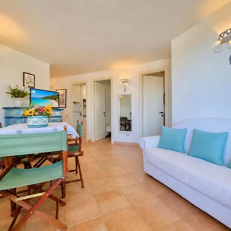 度假居 Three Bedroom Sea View In Cala Granu Shared Pool 200m From The 切尔沃港